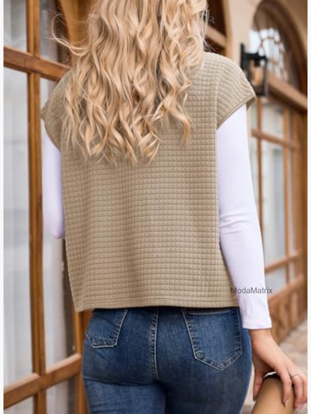 Sleeveless Zip Up Knit Vest with Pockets Loose Fit - Picture 2 of 7